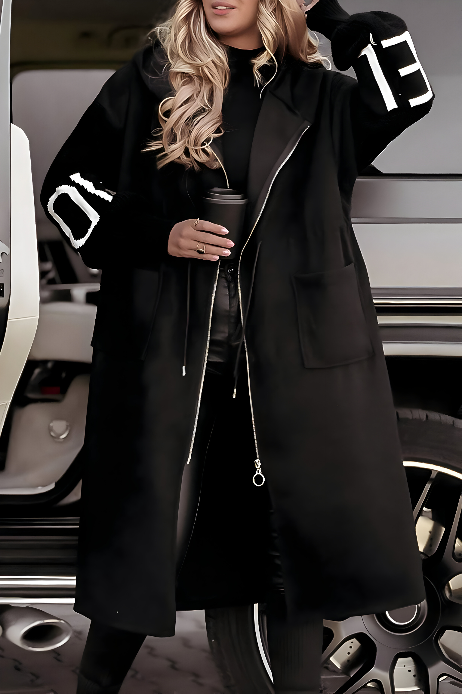 Tavessa Elena – Casaco Elegante de Inverno com Capuz para Mulher