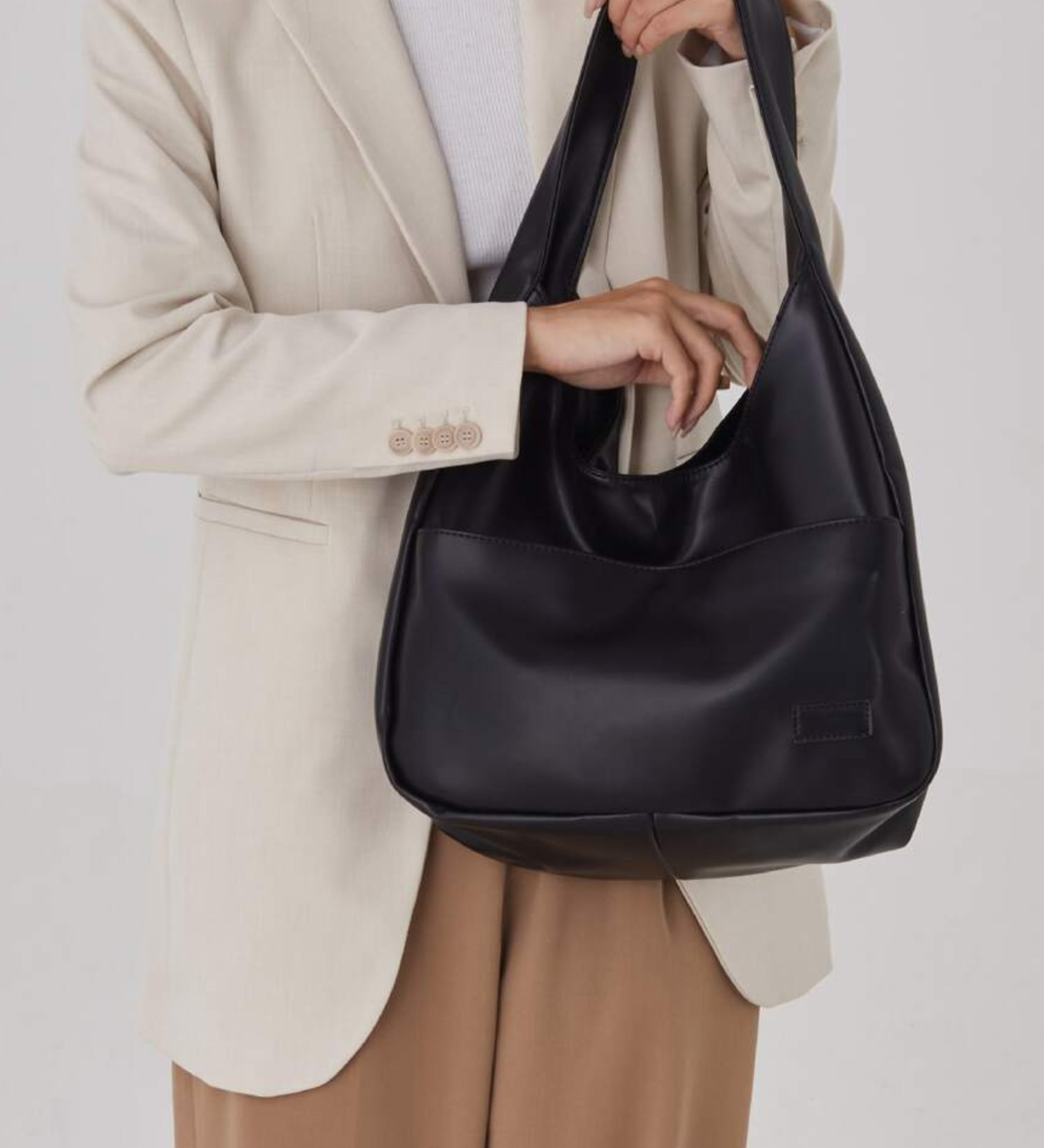 Helena | Borsa a Spalla Strutturata e Elegante