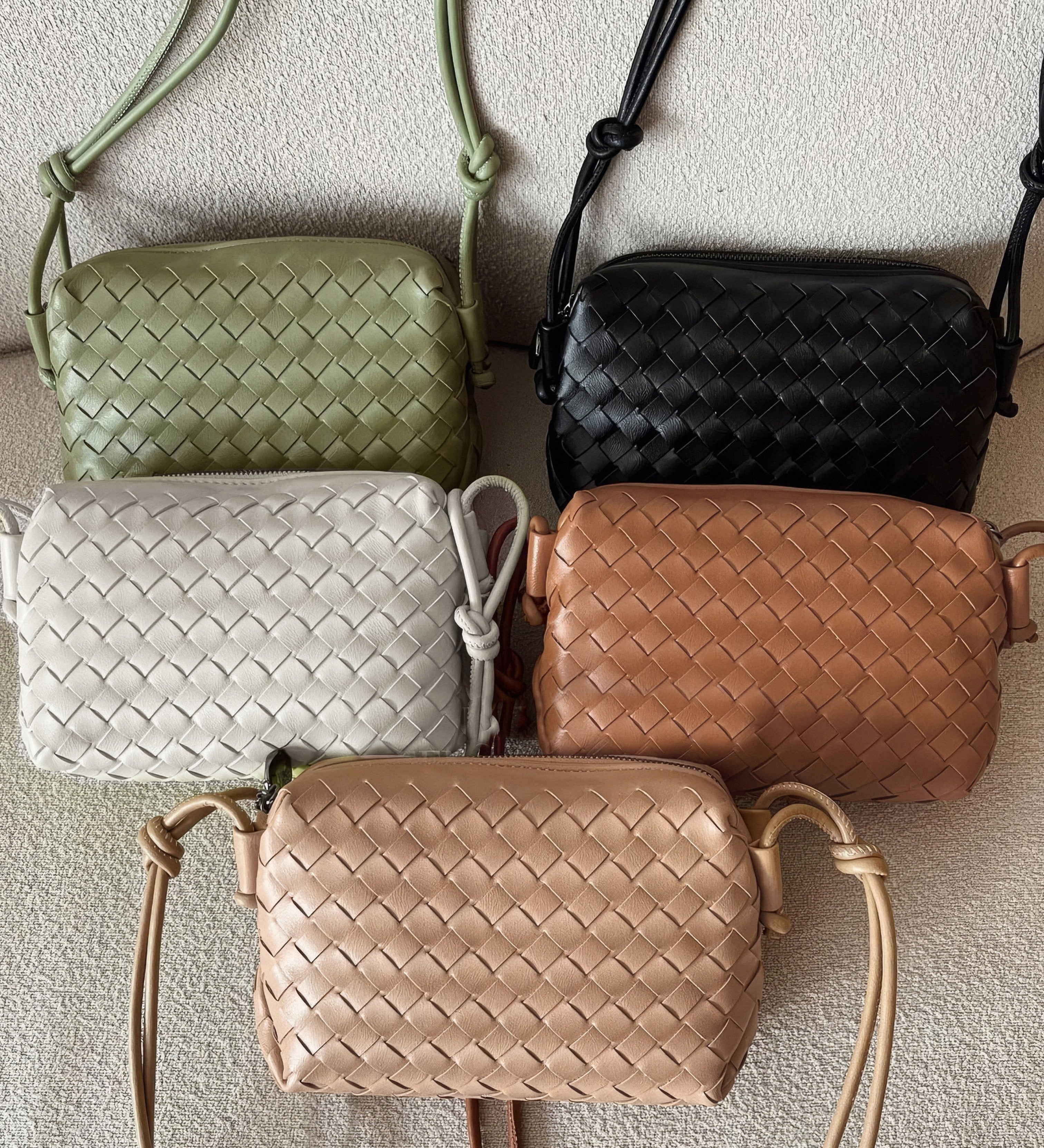 Janna | Borsa a tracolla compatta intrecciata per ogni giorno