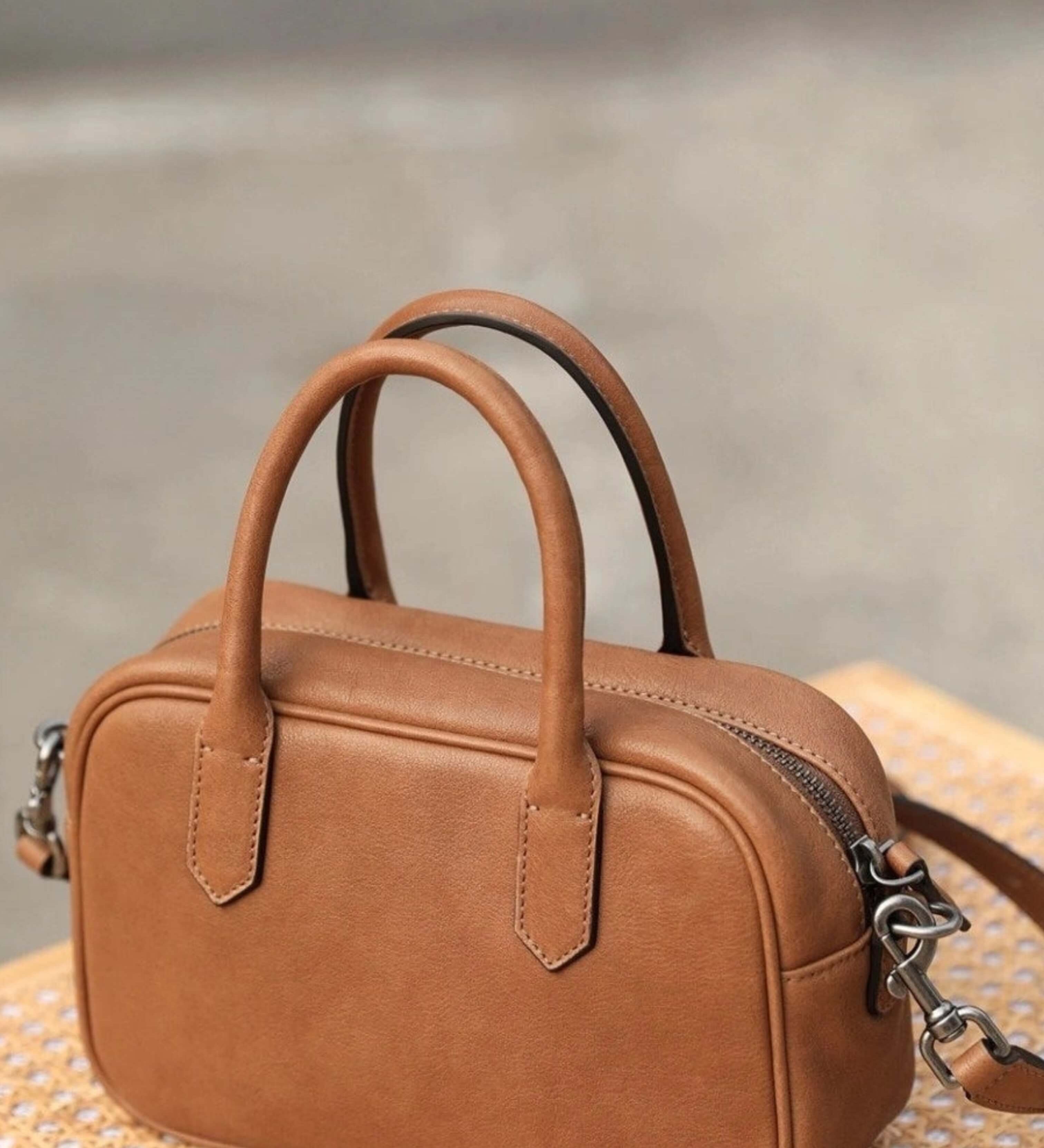 Eliza | Borsa Quadrata con Zip Lucida