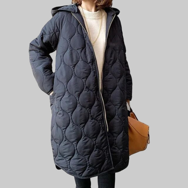 Tavessa Gabriela – Casaco PRISCILLA™ com Capuz e Detalhes Cuidosos