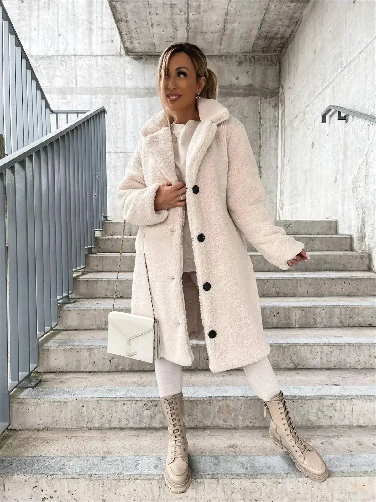 Tavessa Gabriela – Casaco Teddy JESSICA Aconchegante