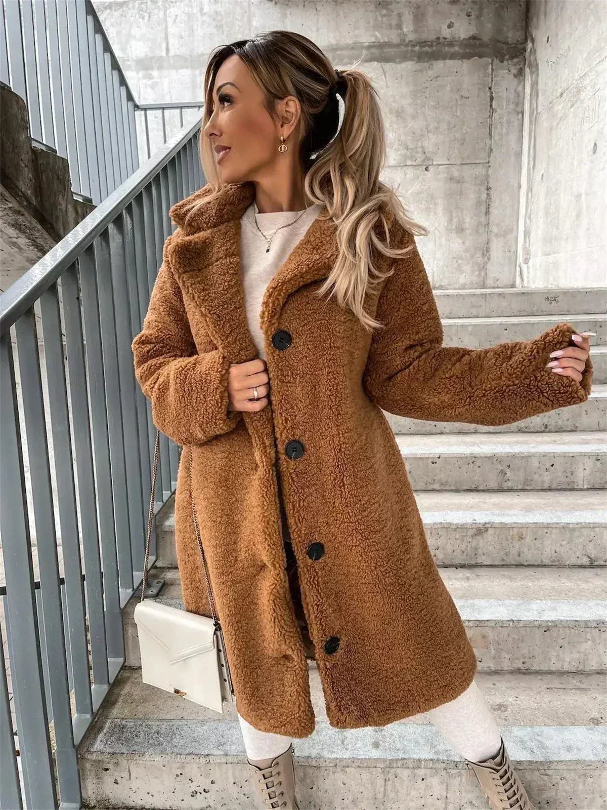 Tavessa Gabriela – Casaco Teddy JESSICA Aconchegante