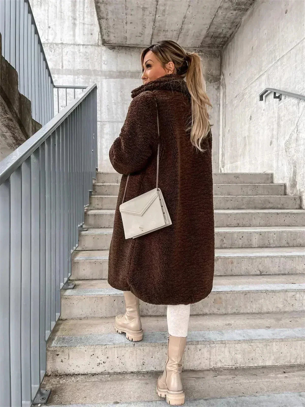 Tavessa Gabriela – Casaco Teddy JESSICA Aconchegante