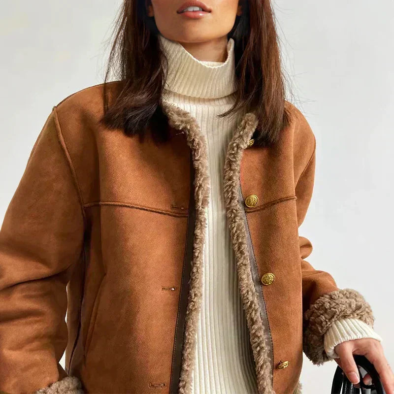 Tavessa Paloma – Casaco Elegante e Atemporal