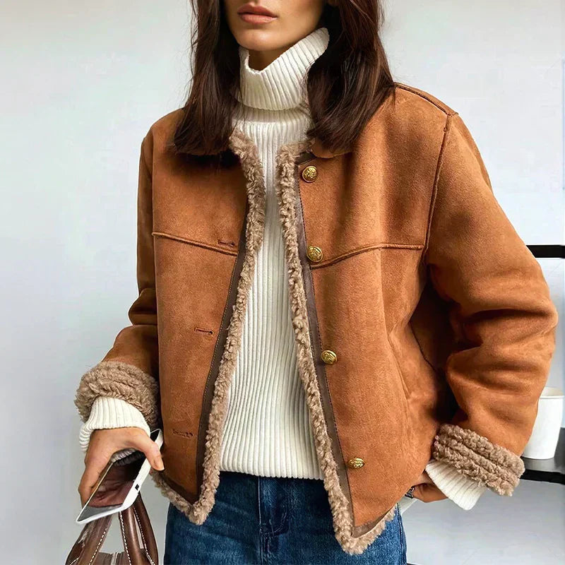 Tavessa Paloma – Casaco Elegante e Atemporal