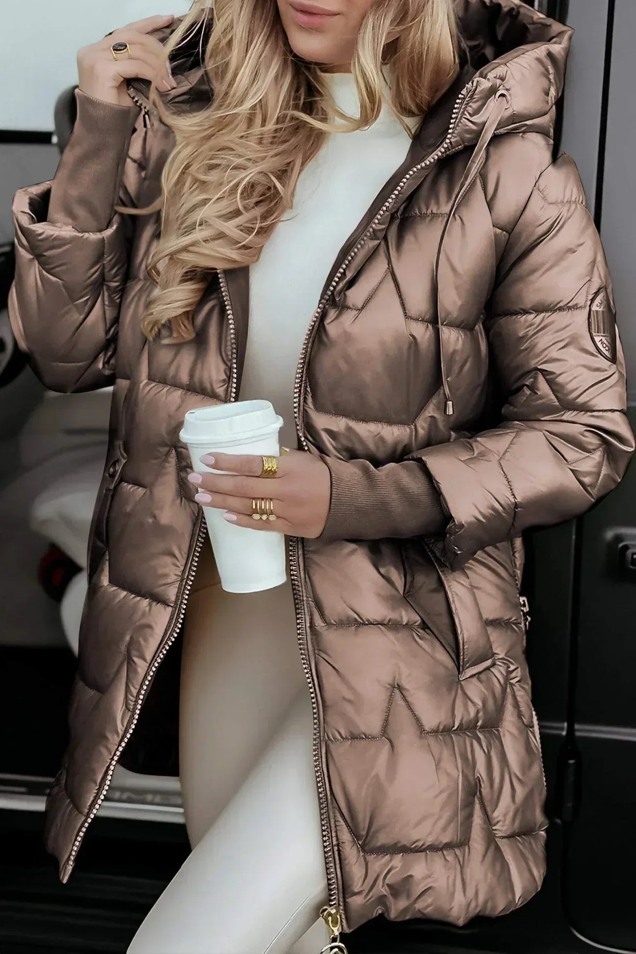 Tavessa Gabriela – Casaco Elegante de Inverno com Capuz Acolchoado