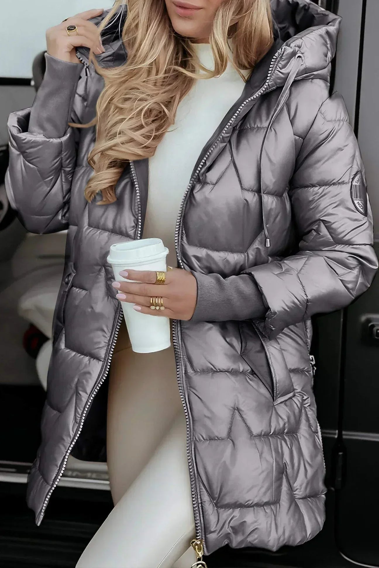 Tavessa Gabriela – Casaco Elegante de Inverno com Capuz Acolchoado